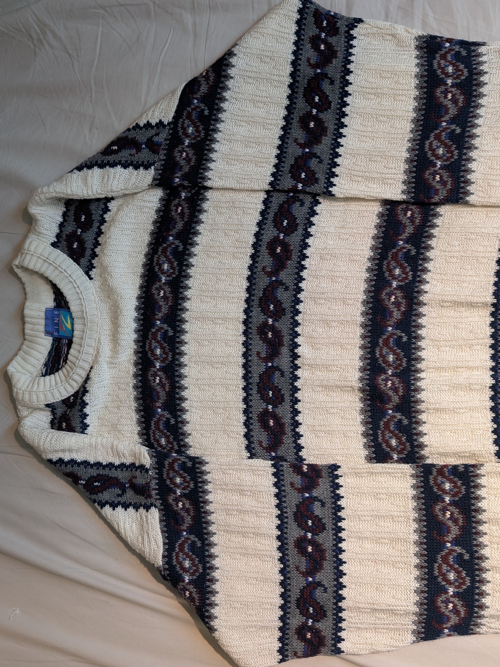 VTG Fine Cream Patterned Crewneck Sweater